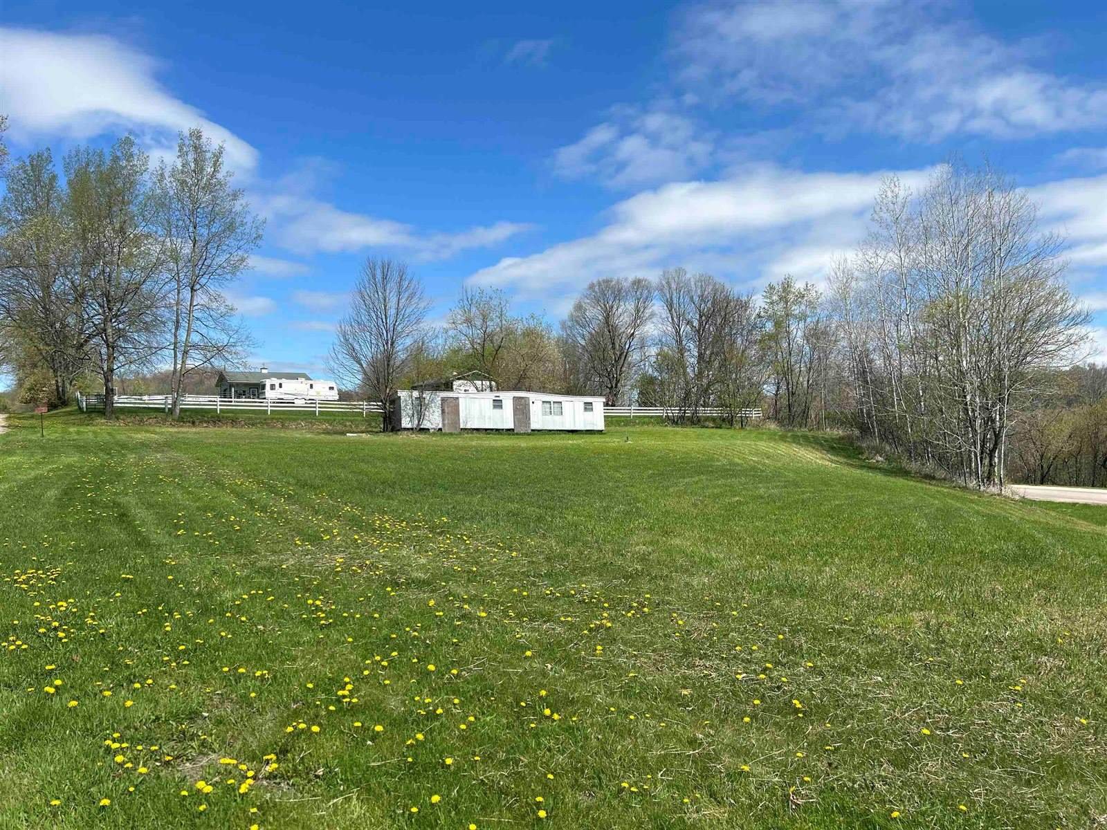 E17486 Pesik Dr, Hillsboro, WI 54634