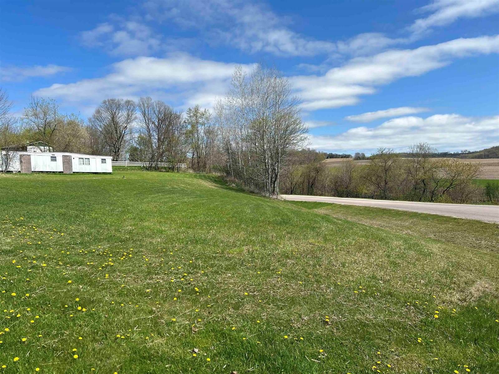 E17486 Pesik Dr, Hillsboro, WI 54634