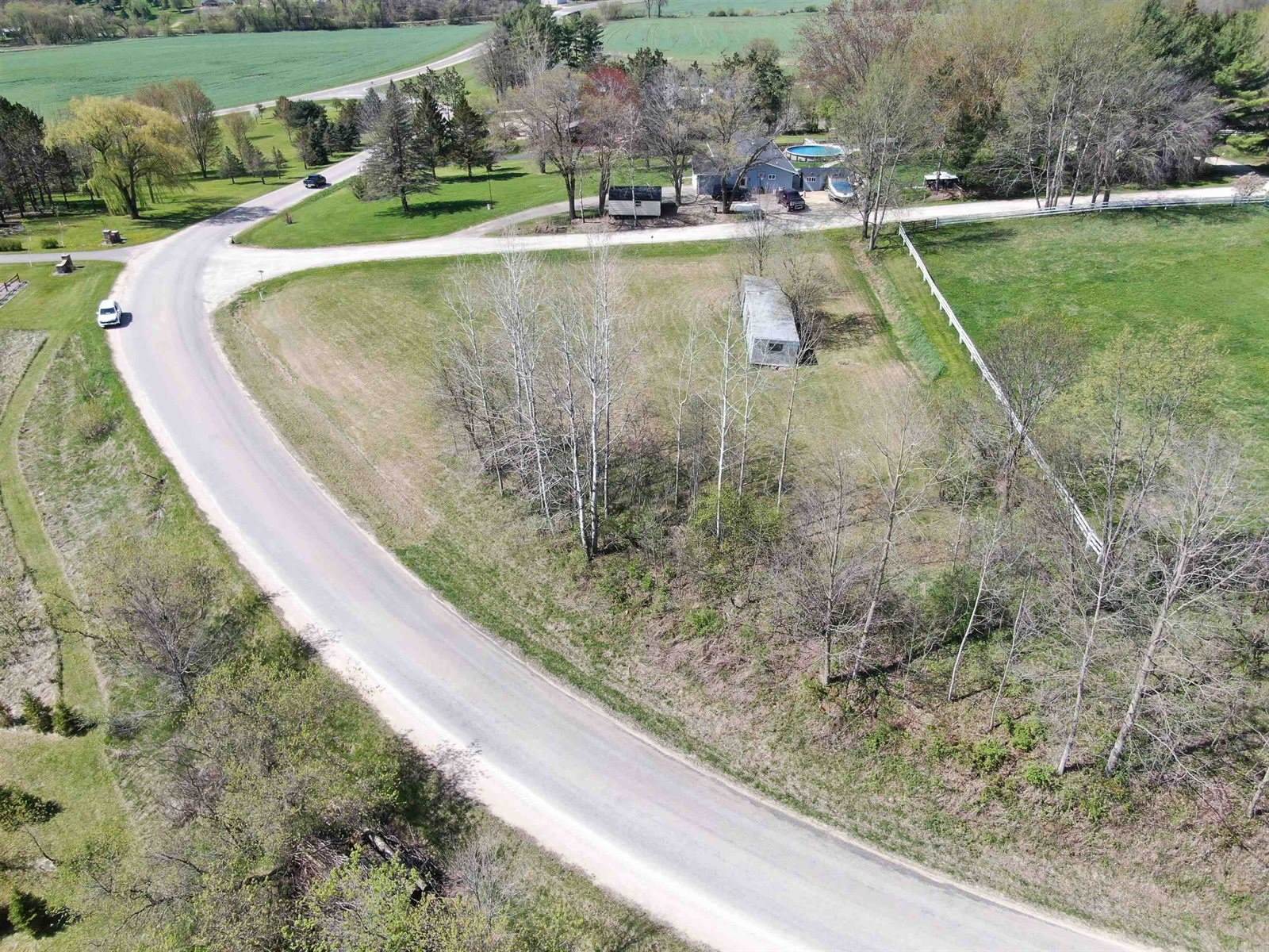 E17486 Pesik Dr, Hillsboro, WI 54634