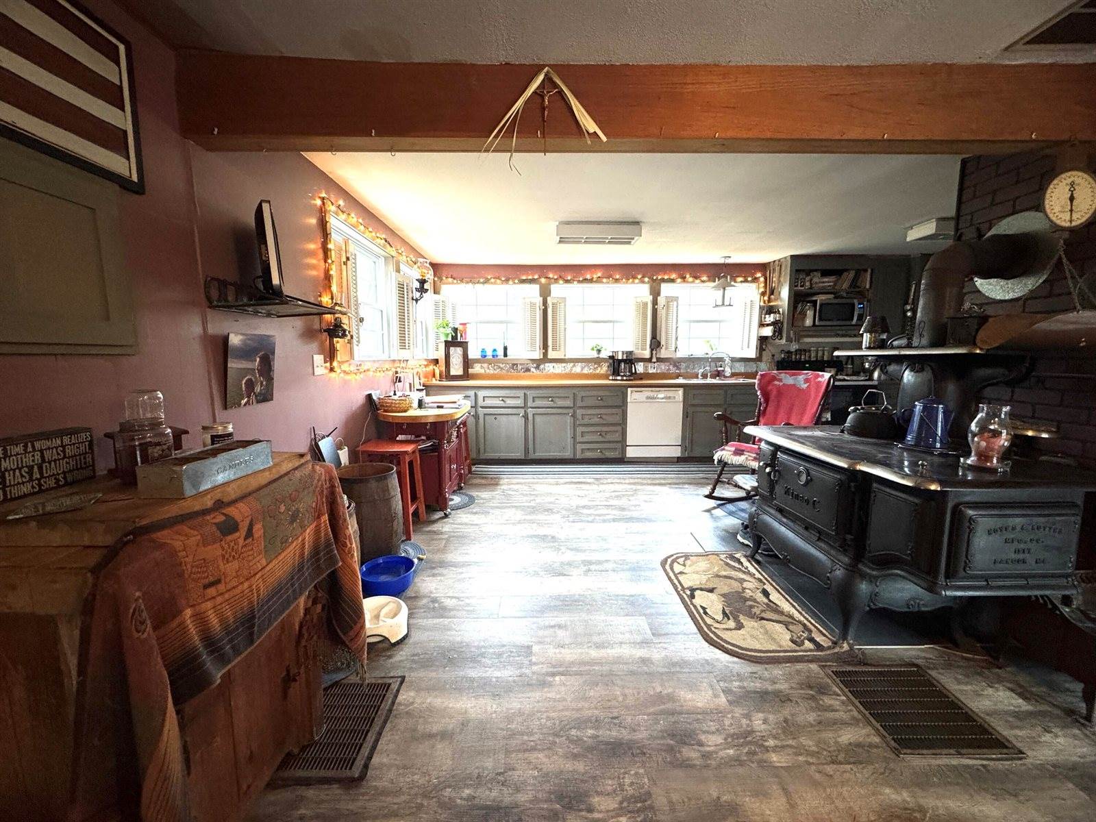 7 Howard Siding Lane, Abbot, ME 04406