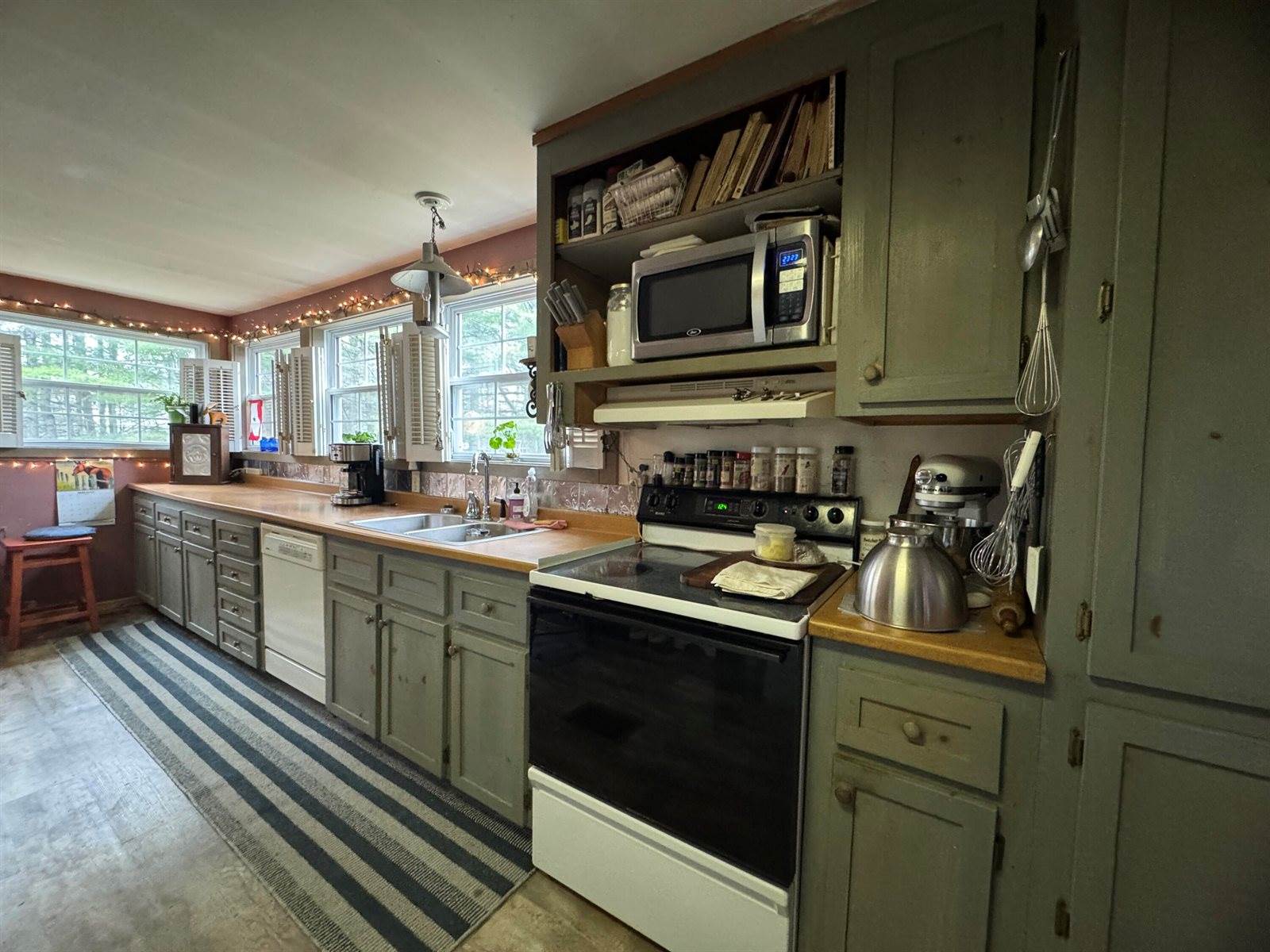 7 Howard Siding Lane, Abbot, ME 04406