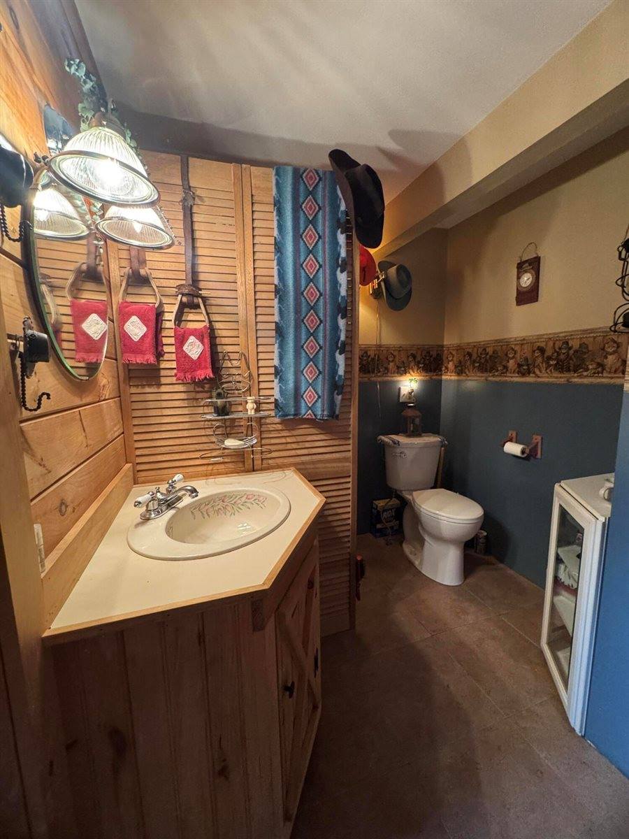 7 Howard Siding Lane, Abbot, ME 04406