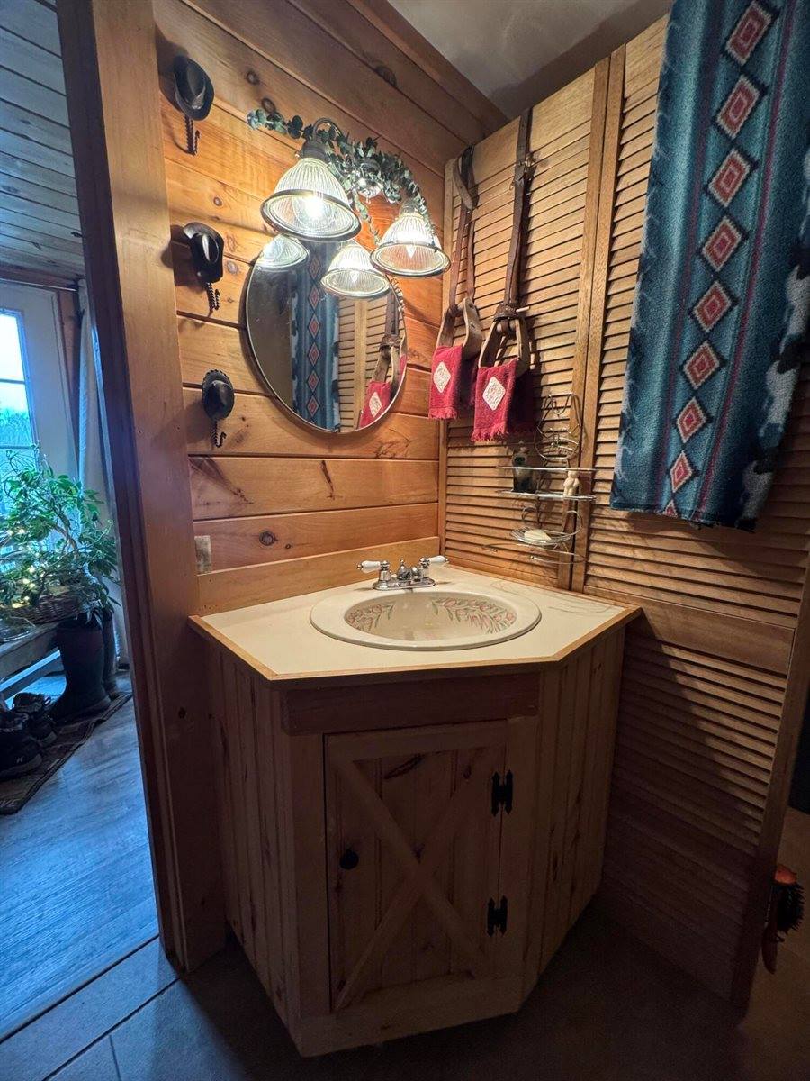 7 Howard Siding Lane, Abbot, ME 04406