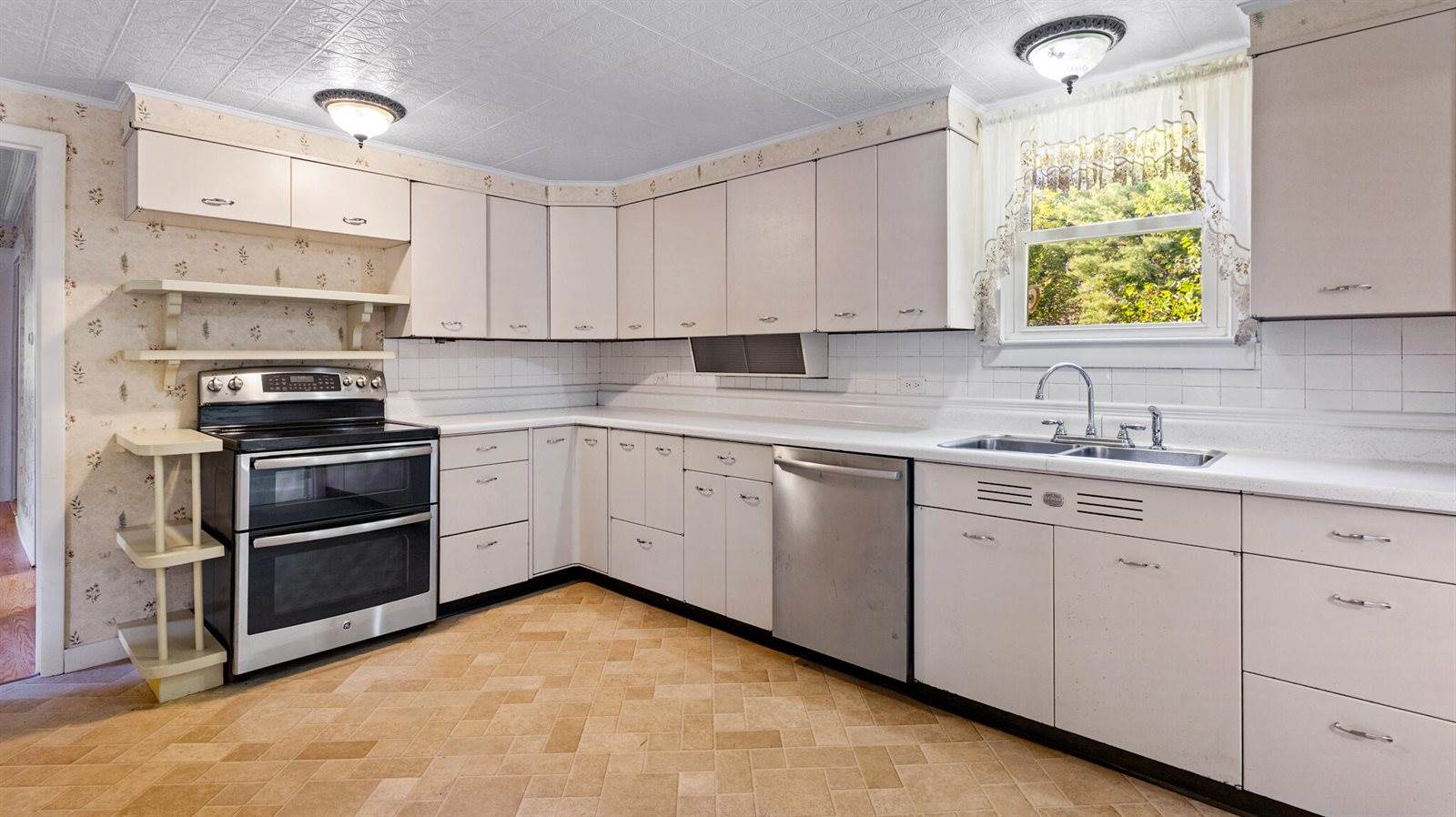 753 Sebec Village Road, Sebec, ME 04481