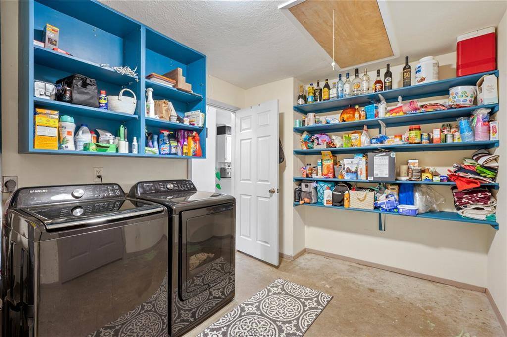 2503 Westwood Main Drive, Bryan, TX 77807