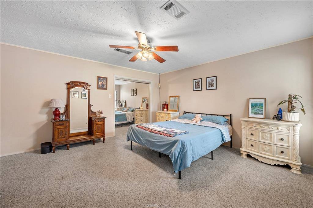 2503 Westwood Main Drive, Bryan, TX 77807