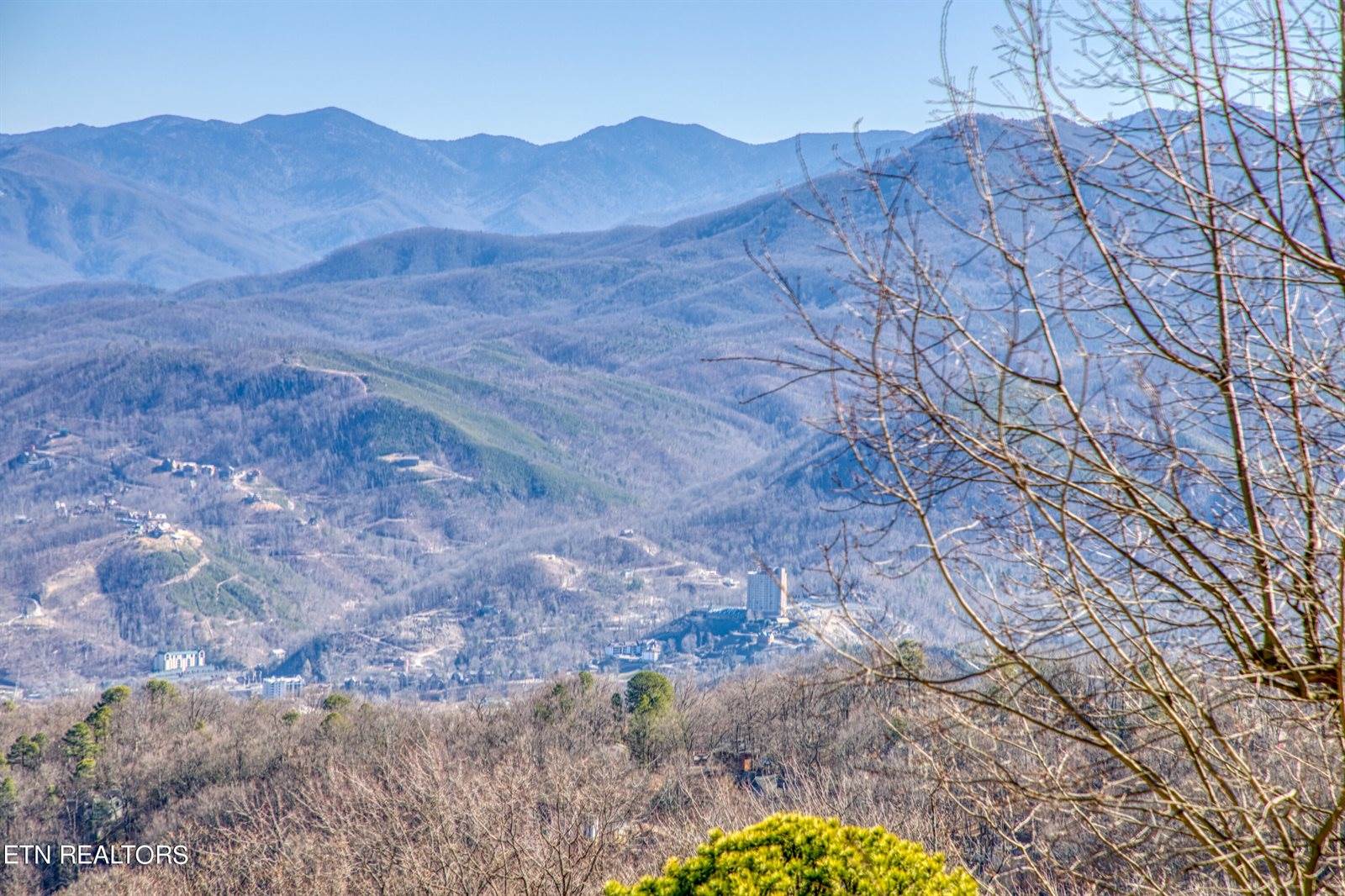 1260 Ski View Drive, Gatlinburg, TN 37738