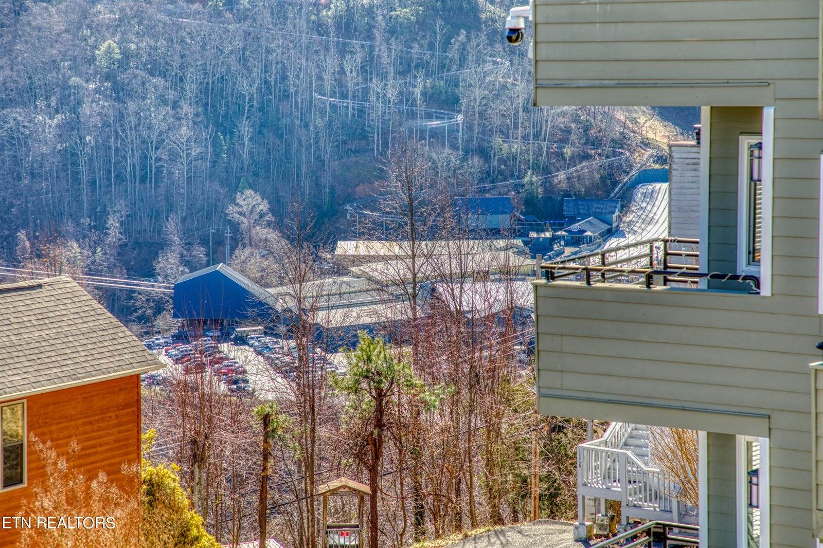 1260 Ski View Drive, Gatlinburg, TN 37738