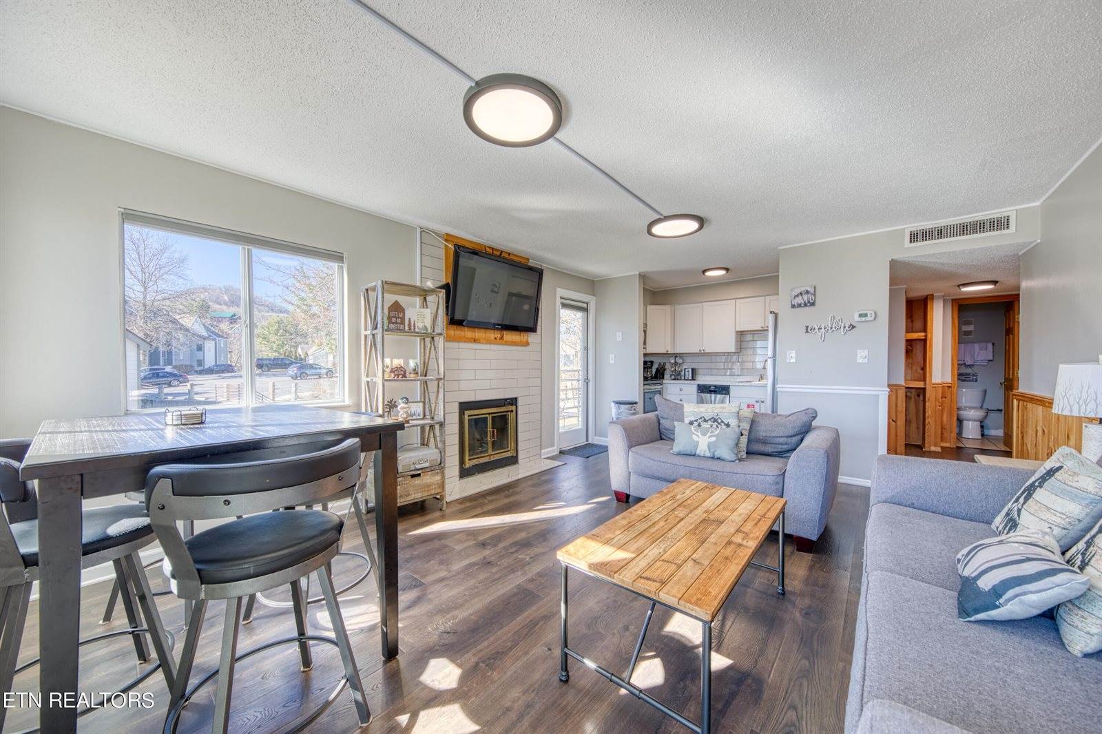 1260 Ski View Drive, Gatlinburg, TN 37738