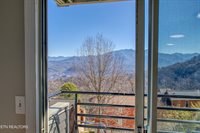 1260 Ski View Drive, Gatlinburg, TN 37738