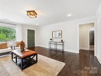 1425 Downs Avenue, Charlotte, NC 28205