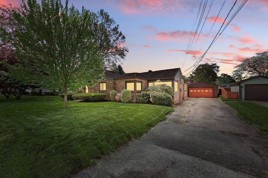 29 Goodhue Ave, Chicopee, MA 01020