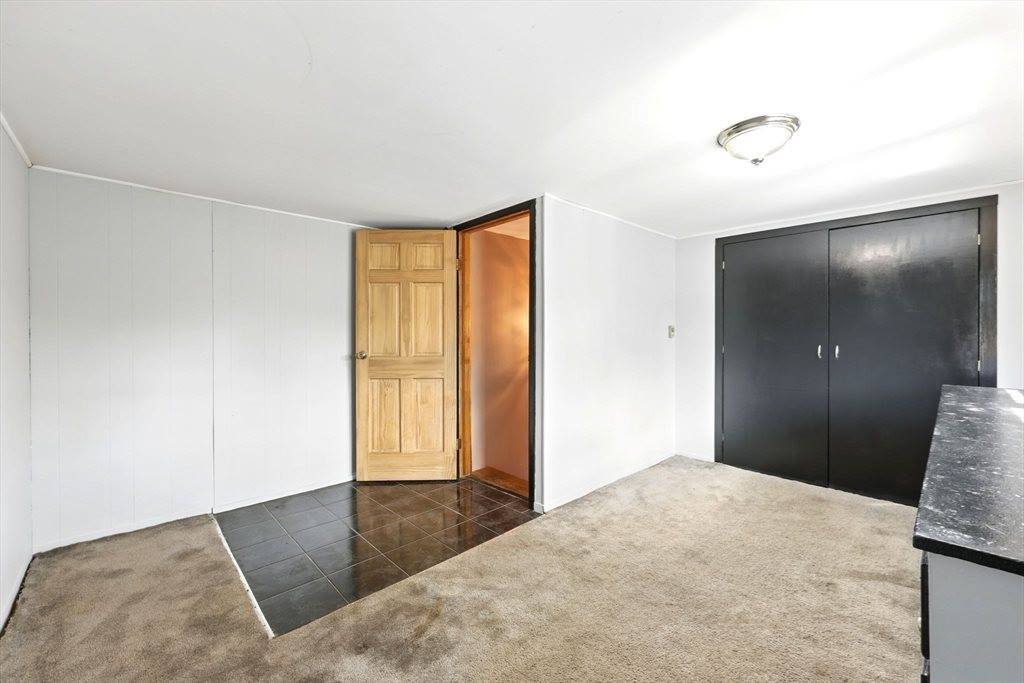 29 Goodhue Ave, Chicopee, MA 01020