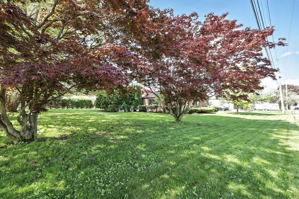 29 Goodhue Ave, Chicopee, MA 01020