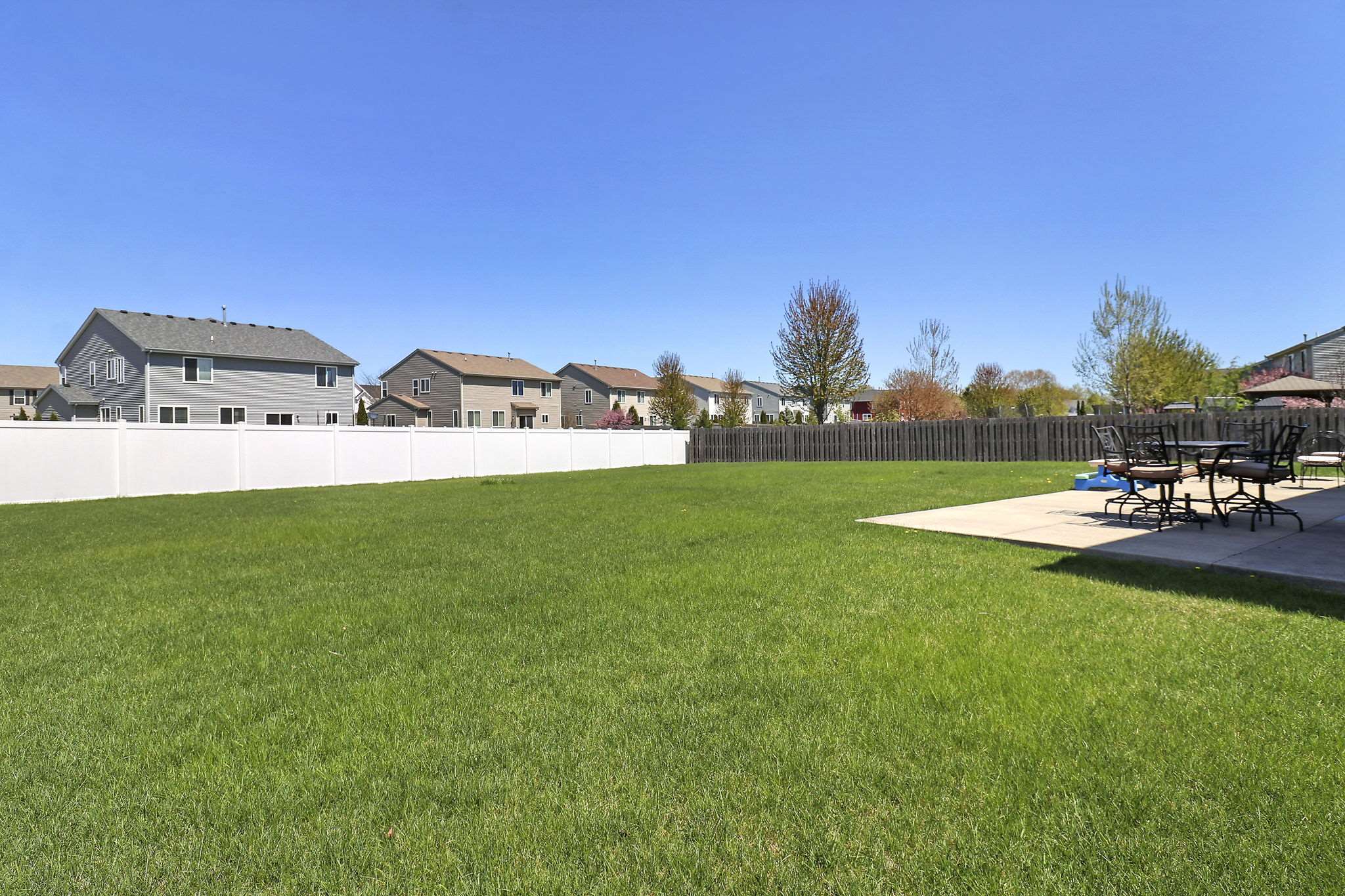 11418 61st St, Kenosha, WI 53142