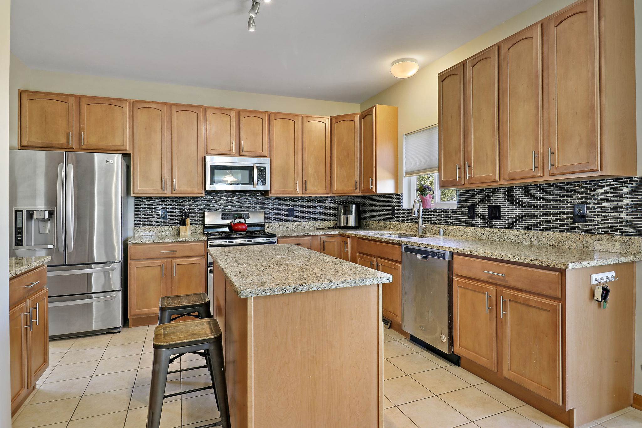 11418 61st St, Kenosha, WI 53142