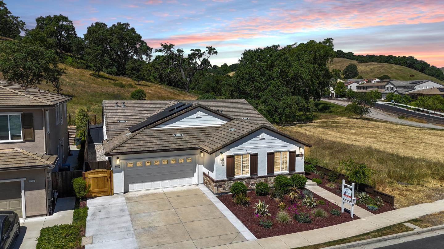 9283 Rancho Hills DR, Gilroy, CA 95020