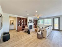 9283 Rancho Hills DR, Gilroy, CA 95020