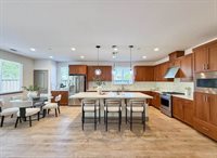 9283 Rancho Hills DR, Gilroy, CA 95020