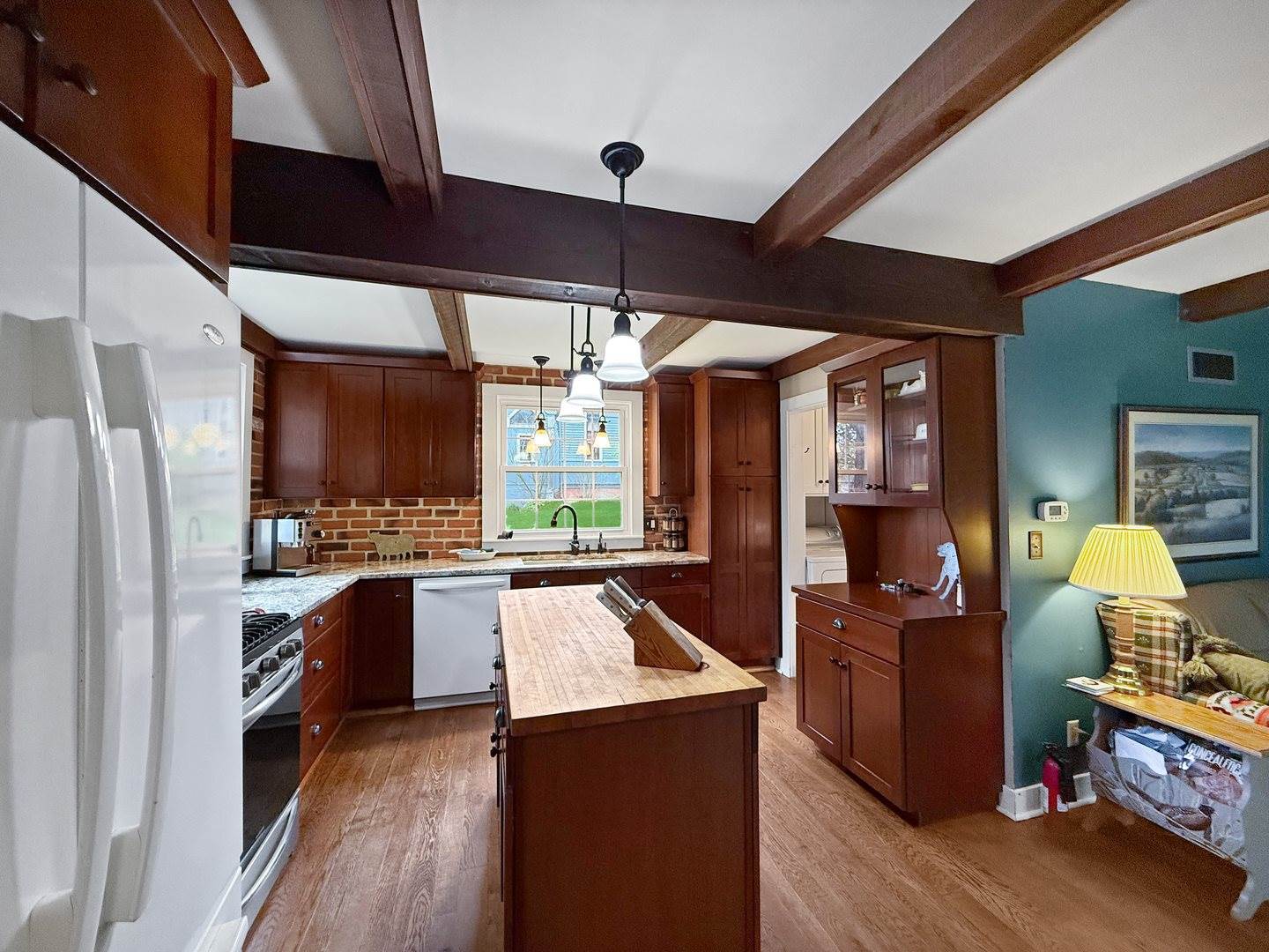 215 North Mill Street, Cedarville, IL 61013