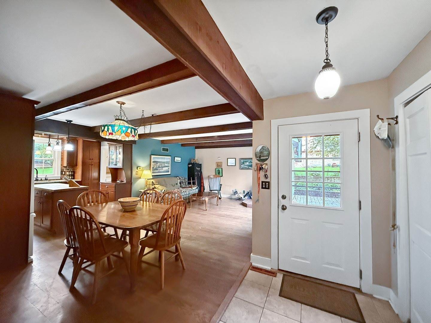 215 North Mill Street, Cedarville, IL 61013