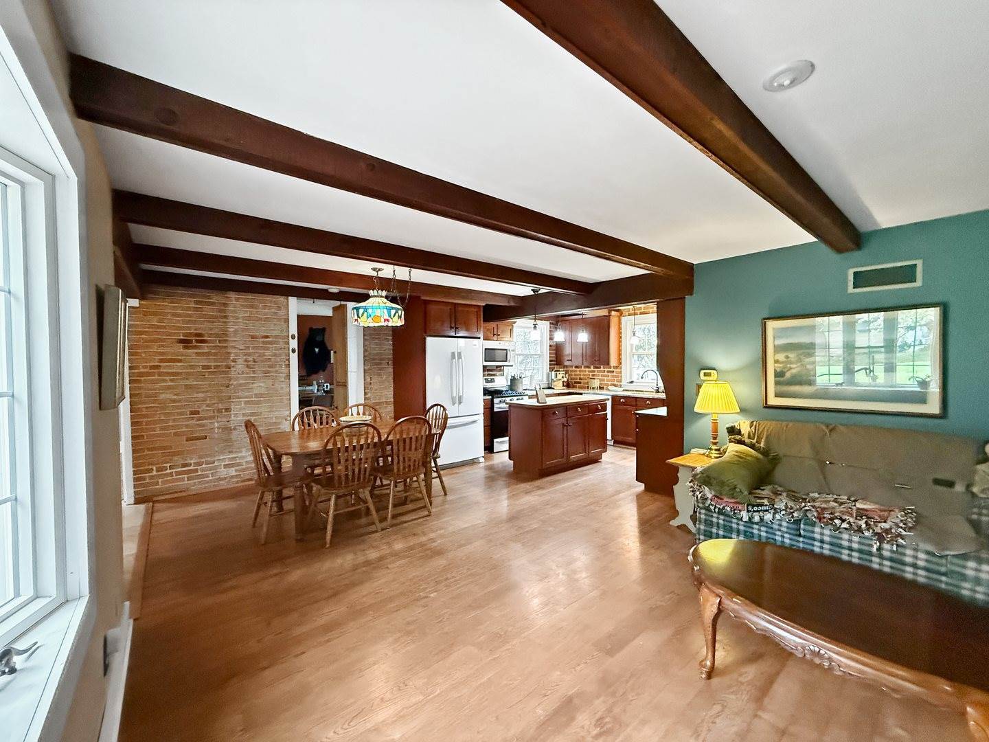 215 North Mill Street, Cedarville, IL 61013