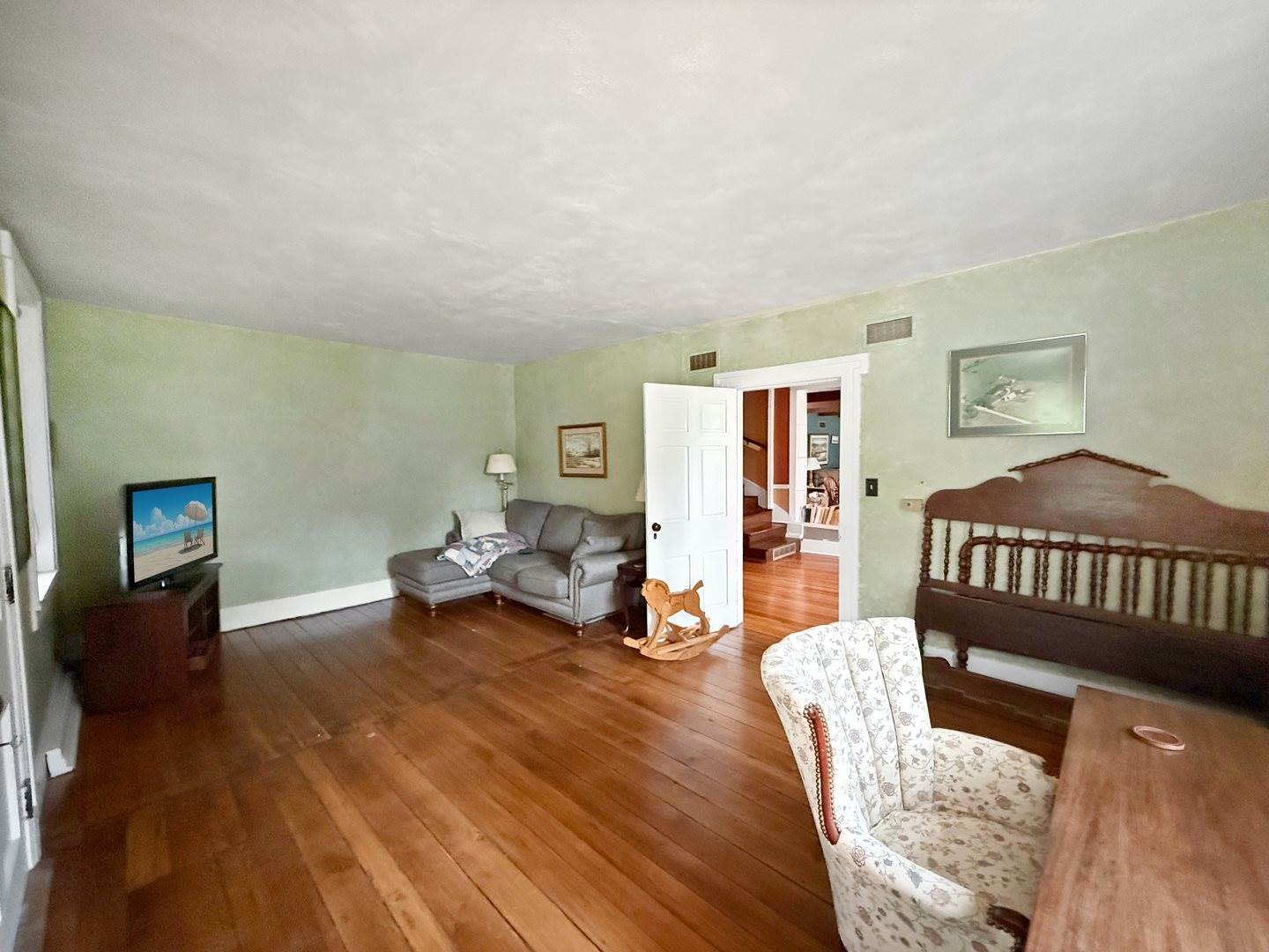 215 North Mill Street, Cedarville, IL 61013