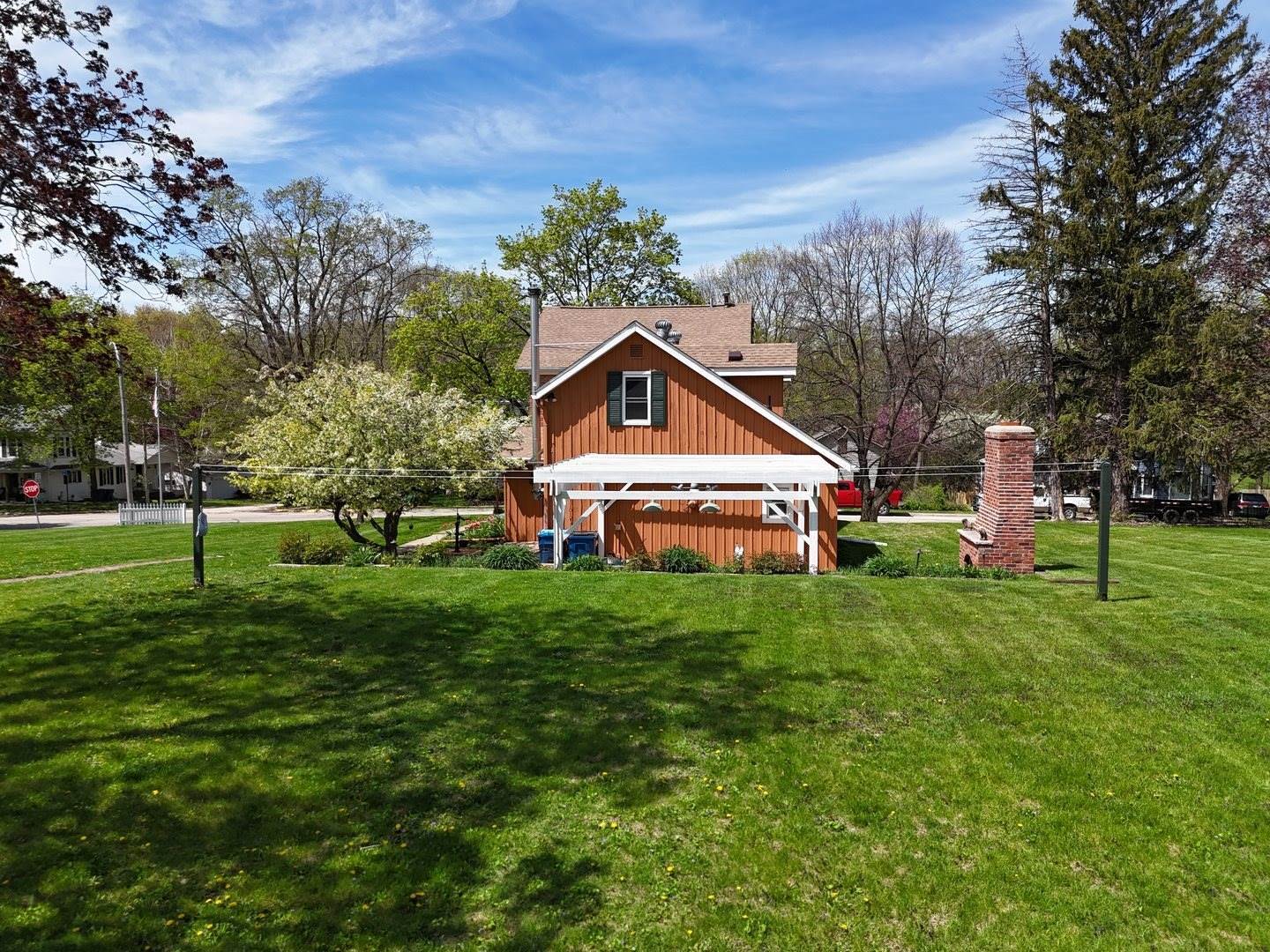 215 North Mill Street, Cedarville, IL 61013