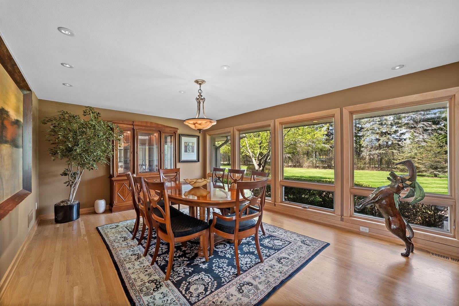 8350 North Pelican Ln, River Hills, WI 53217