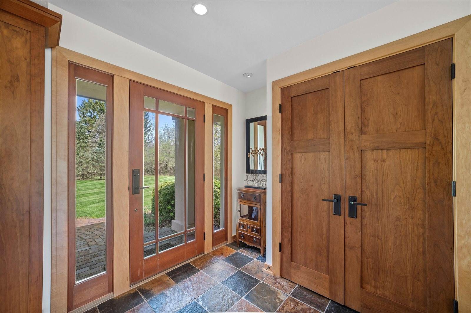 8350 North Pelican Ln, River Hills, WI 53217