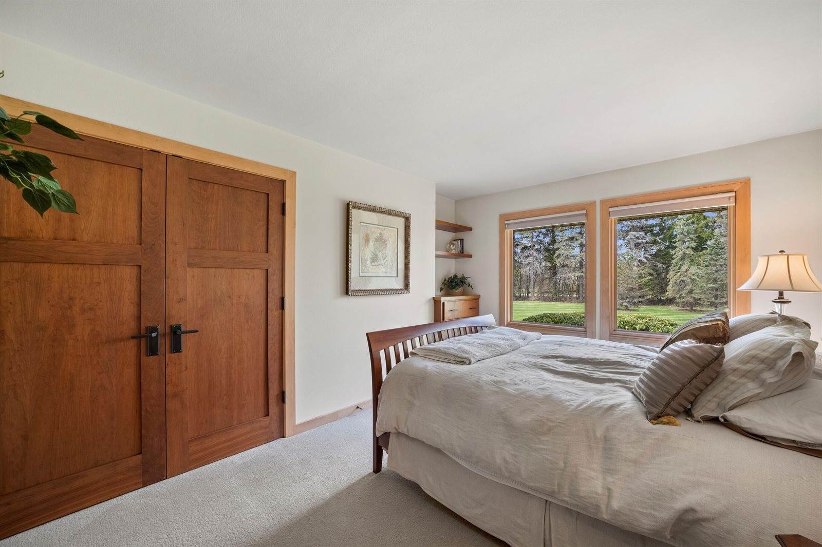 8350 North Pelican Ln, River Hills, WI 53217