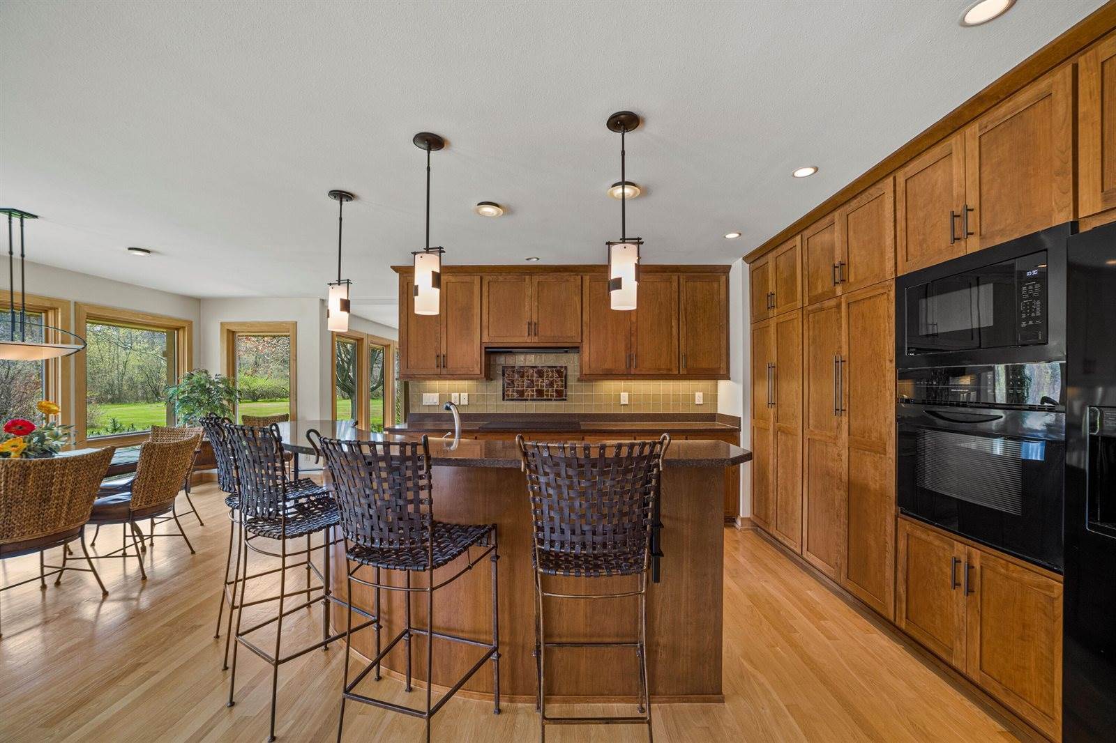 8350 North Pelican Ln, River Hills, WI 53217