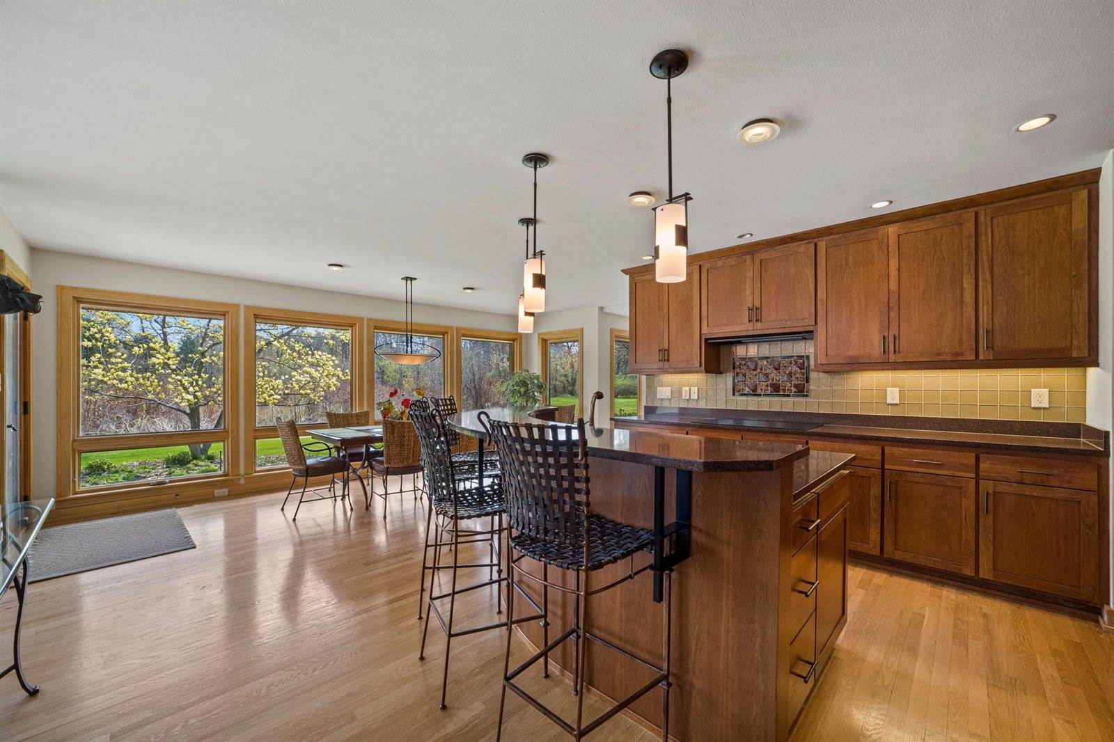 8350 North Pelican Ln, River Hills, WI 53217