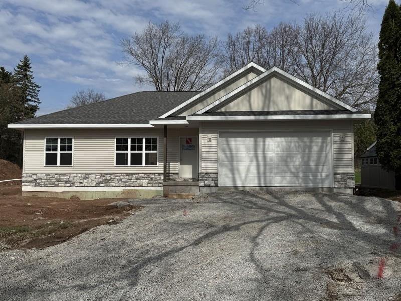 3150 East River Drive, Green Bay, WI 54301