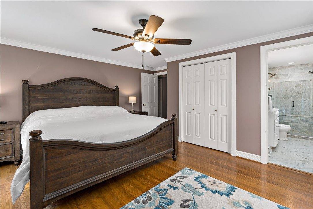 2381 Harrow Rd, Upper Saint Clair, PA 15241