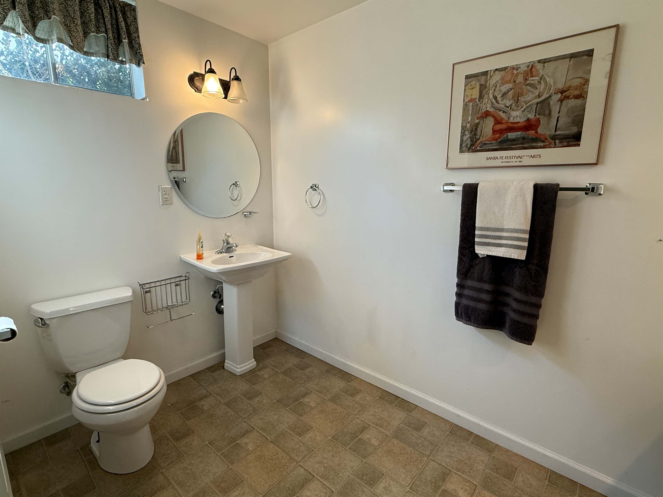 7408 SW 27th St, Topeka, KS 66614