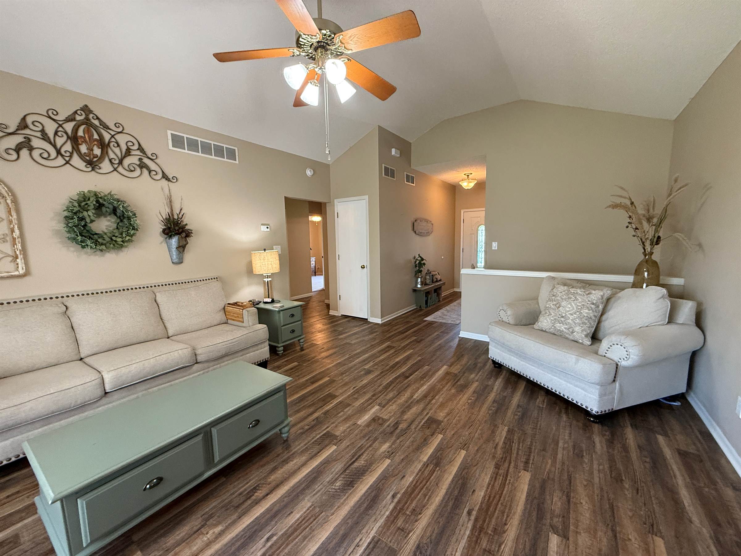 7408 SW 27th St, Topeka, KS 66614