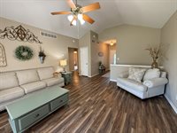 7408 SW 27th St, Topeka, KS 66614