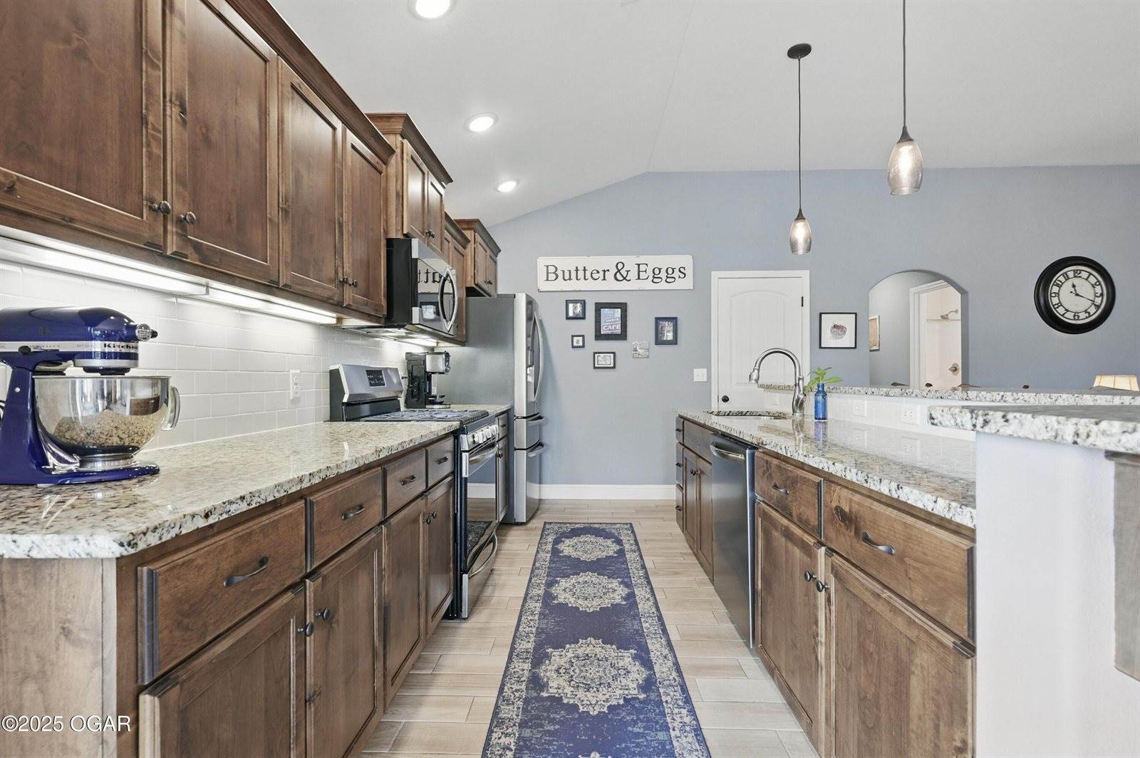 951 Lakeview Drive, Webb City, MO 64870