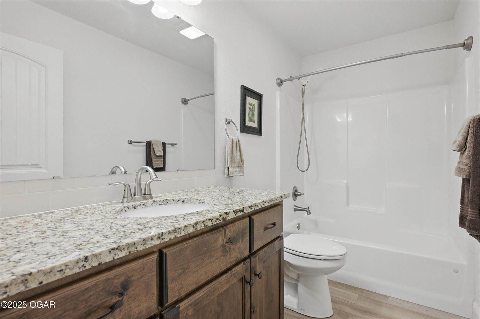 951 Lakeview Drive, Webb City, MO 64870