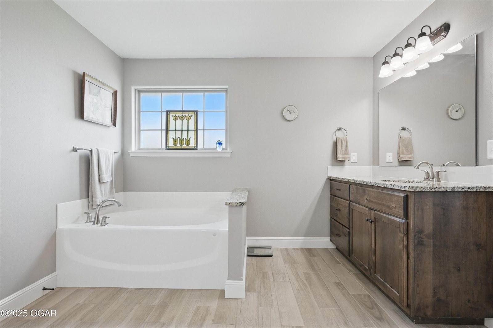 951 Lakeview Drive, Webb City, MO 64870