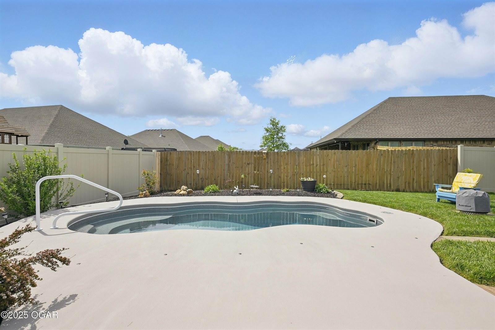 951 Lakeview Drive, Webb City, MO 64870