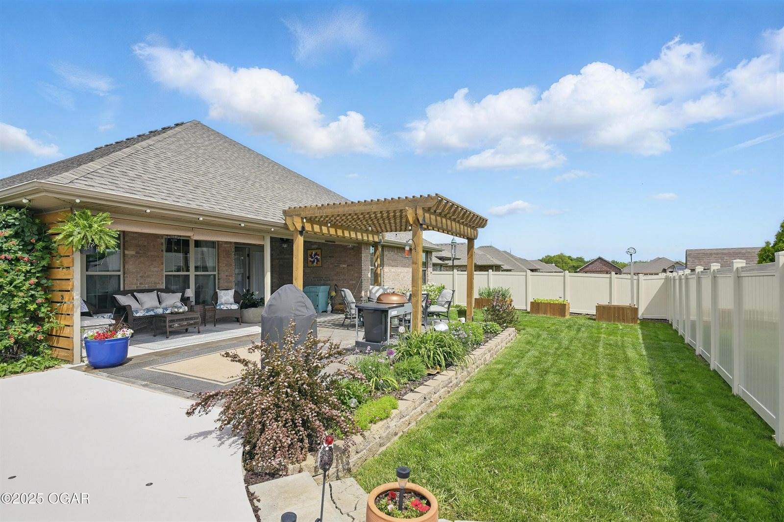 951 Lakeview Drive, Webb City, MO 64870