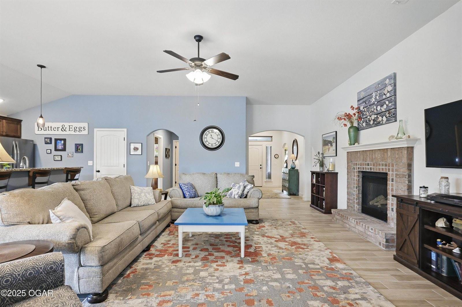 951 Lakeview Drive, Webb City, MO 64870