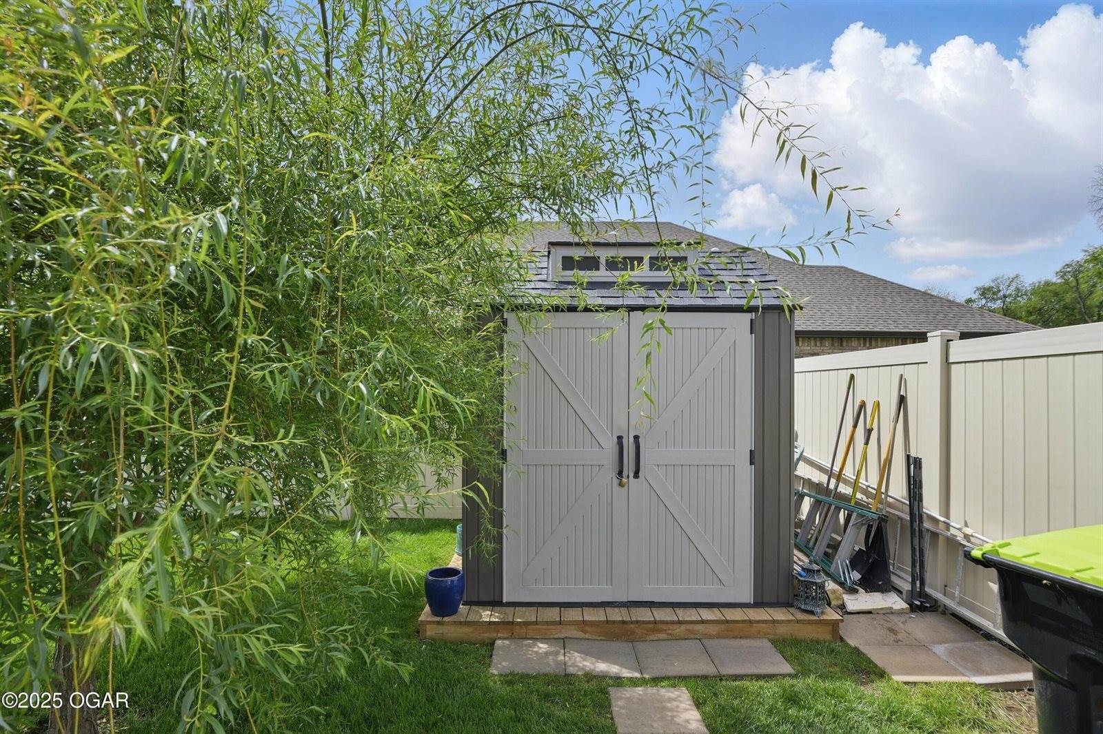 951 Lakeview Drive, Webb City, MO 64870