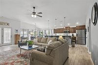 951 Lakeview Drive, Webb City, MO 64870