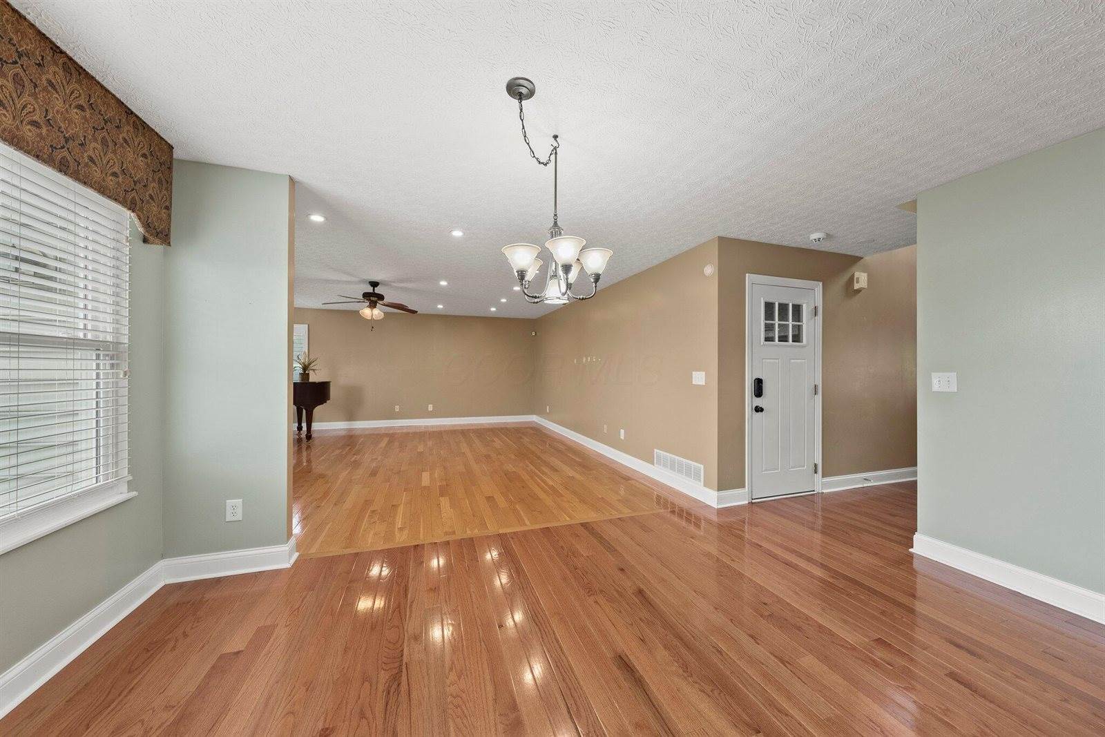 2938 Splitrock Road, Columbus, OH 43221