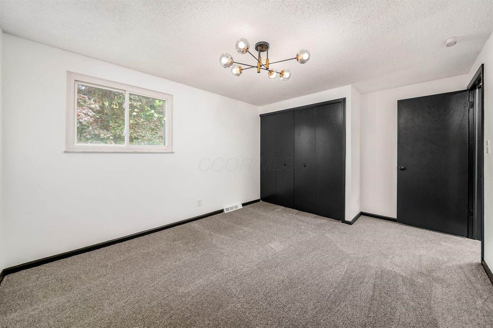 617 Codrington Circle, Columbus, OH 43230