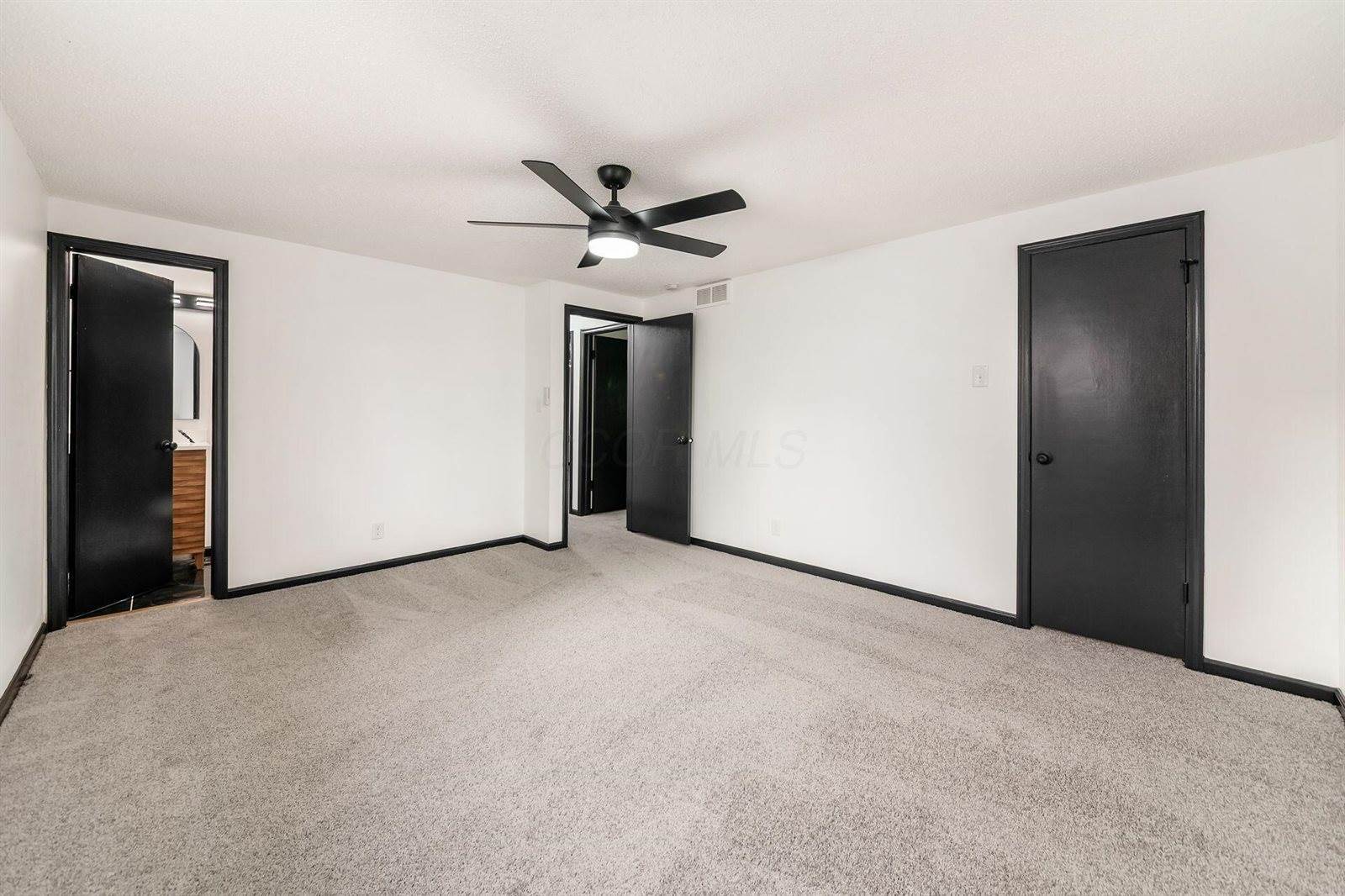 617 Codrington Circle, Columbus, OH 43230