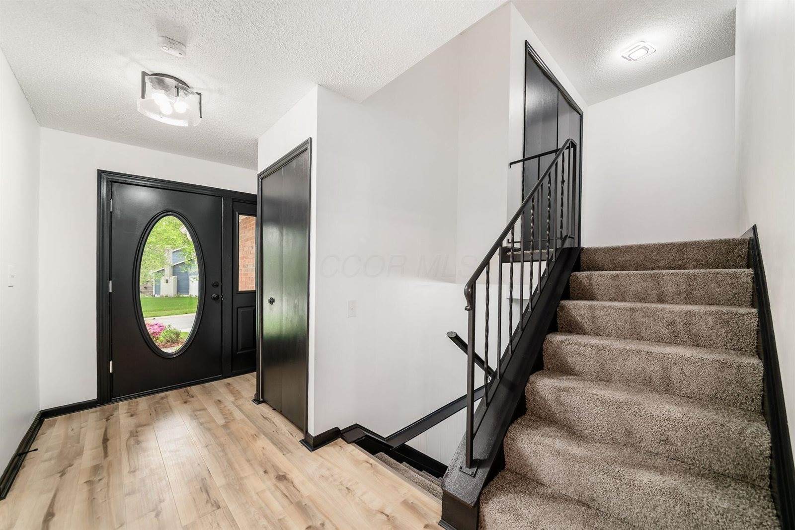 617 Codrington Circle, Columbus, OH 43230